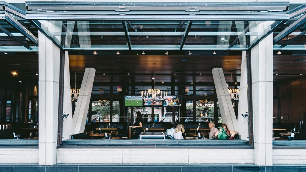 yard house happy hour deals